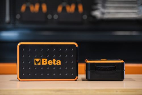 Beta 900/C39N 39 részes készlet 11 hatlapfejű dugókulcs, 21 csavarhúzóbetét és 7 tartozék műanyag dobozban