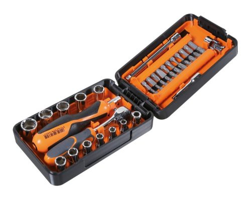 Beta 900/C39U 39 részes készlet 11 multifunkciós dugókulcs, 21 csavarhúzóbetét és 7 tartozék