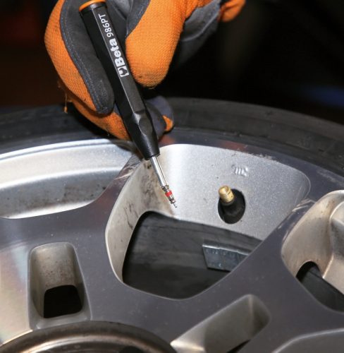 Beta 986PT Előkalibrált csavarhúzó 0,4 Nm gumiabroncs szelepekhez automatikus szelep megtartás