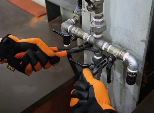 Beta 1044N 250 Vízpumpafogó, barnított, villás csúszásálló PVC bevonattal 250mm