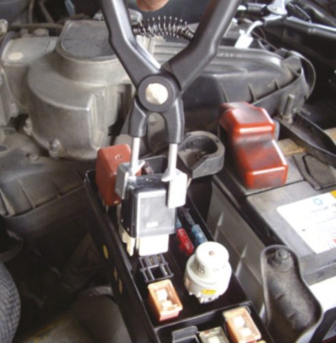 Beta 1497D Egyenes pofájú fogó relé szereléséhez