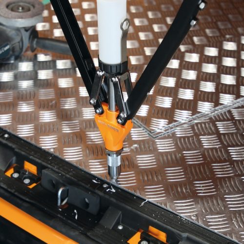 Beta 1740AN Erősített kétkezes szegecshúzó 5 darab tartalék betéttel