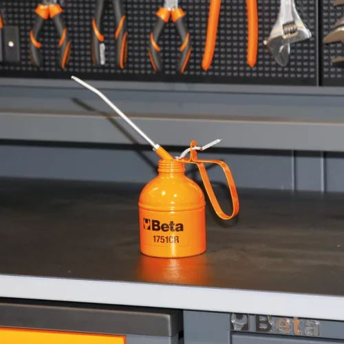 Beta 1751CR Olajozó fémkanna, merev csővel 200ml