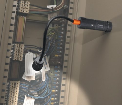 Beta 1837F/USB Tölthető, mágneses flexibilis lámpa intenzív fényű LED-ekkel, robusztus eloxált alumíniumból, 600 lumen