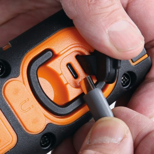 Beta 1838SW Tölthető csuklós LED szerelőlámpa vezetéknélküli töltővel