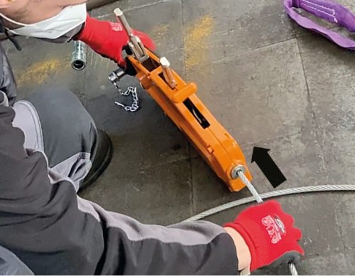 Beta 8148 Kézi csörlő, alumíniumötvözet test, csörlőkarral, drótkötéllel és horoggal szállítva 20fm 800kg