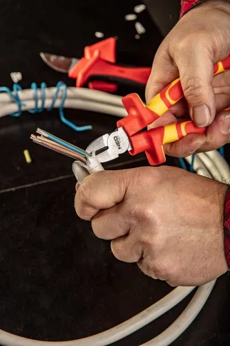 Neo Tools oldalcsípőfogó 160mm szigetelt1000v crv