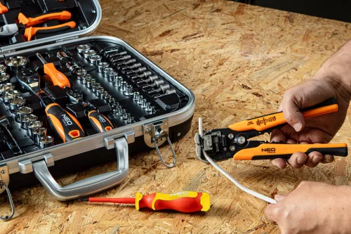 Neo Tools Szigetelt szerszámkészlet 108db, kofferben