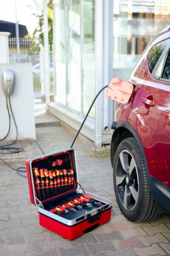 Neo Tools Szigetelt szerszámkészlet elektromos és hibrid autók javításához 51db