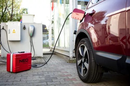 Neo Tools Szigetelt szerszámkészlet elektromos és hibrid autók javításához 51db