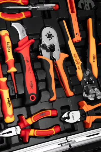 Neo Tools Szerszámkészlet villanyszerelőknek, 25 részes, kofferben