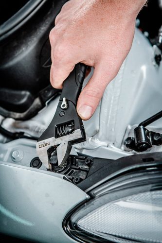 Neo Tools Állítható villáskulcs, csavarkulcs racsnis 200mm