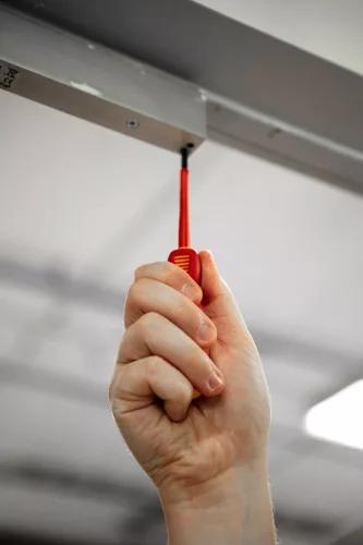 Neo Tools Csavarhúzó SL/PH1 80mm, 1000V, szigetelt