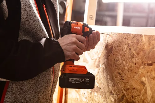 Neo Tools Akkus szénkefementes ütvecsavarozó alapgép 1/4"(bit, hatszög) 300Nm Energy+ (18V) (akku és töltő nélkül)