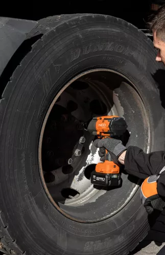 Neo Tools Akkus szénkefementes ütvecsavarozó alapgép 1/2"(négyszög) 1100Nm Energy+ (18V) (akku és töltő nélkül)