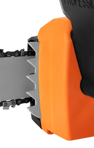 Neo Tools Elektromos láncfűrész, 2200W, 45cm-es láncvezető, szerszám nélküli láncfeszítés és csere