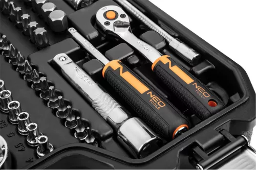 Neo Tools Dugókulcskészlet + szerszámkészlet 1/2", 1/4", 82db