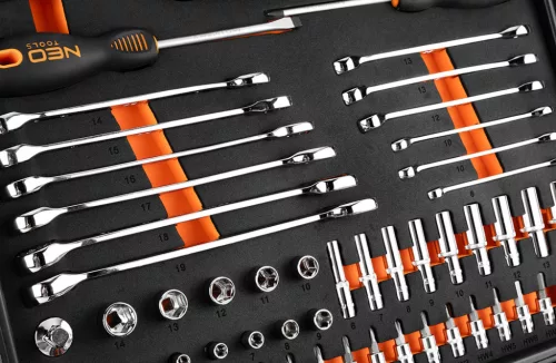 Neo Tools Szerszám és dugókulcs készlet, 1/4", 1/2", EVA habszivacs, műanyag koffer, 96db