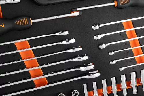 Neo Tools Szerszám és dugókulcs készlet, 1/4", 1/2", EVA habszivacs, műanyag koffer, 96db