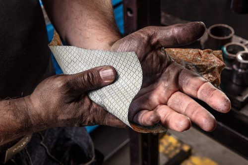 Neo Tools Kéz-és felülettisztító csiszolókendő, 75 lap, ragasztó, gyanta, szilikon, lakk, festék, poliuretán hab és polimer