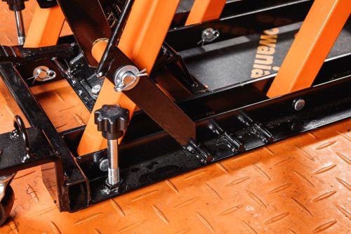 Neo Tools Mobil hidraulikus emelő quadokhoz és motorkerékpárokhoz. Teherbírás 680kg