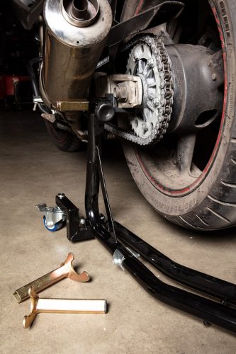 Neo Tools Motorkerékpár állvány, görgős, hátsó kerékhez