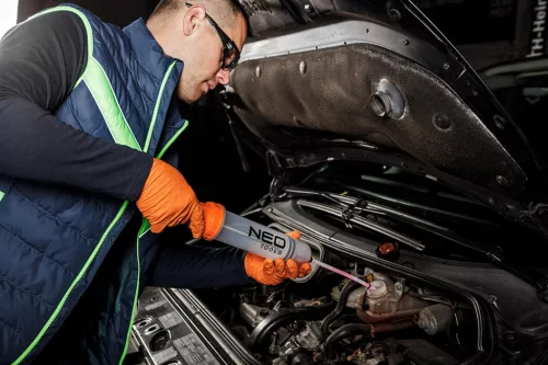 Neo Tools Műanyag folyadékbetöltő fecskendő, 500ml