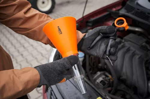 Neo Tools Tölcsér, 125mm, univerzális rögzítőkonzollal, vegyszerálló