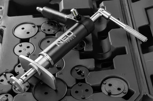 Neo Tools Tárcsafék munkahenger visszanyomó készlet, pneumatikus nyomószerszámmal