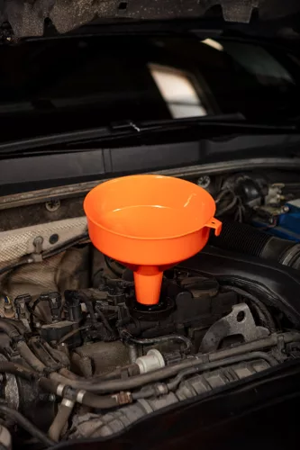 Neo Tools Tölcsér 210 mm, 2,9L, egyenes kifolyóval, polietilén