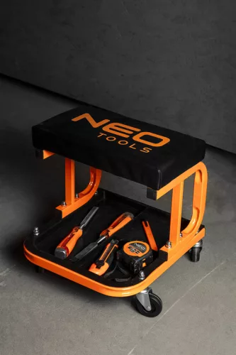 Neo Tools Szerelőszék, szerszámos polccal