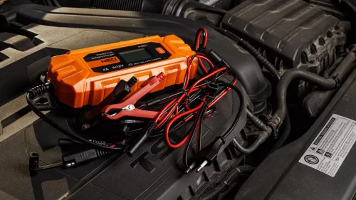 Neo Tools Automatikus akkumulátortöltő 4A/70W, 3-120Ah, savas / AGM / GEL akkumulátorokhoz