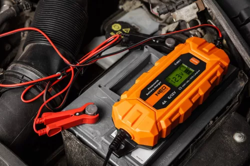 Neo Tools Automatikus akkumulátortöltő 4A/70W, 3-120Ah, savas / AGM / GEL akkumulátorokhoz