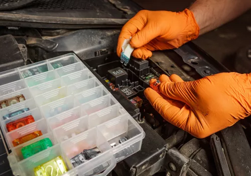 Neo Tools Gépkocsi biztositék készlet, 88db