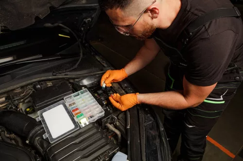 Neo Tools Gépkocsi biztositék készlet, 88db