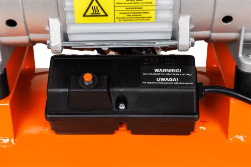 Neo Tools Kompresszor 50L, 8 bar, 180L/perc,  extra csendes, kefementes motorral, olajmentes, 80Db