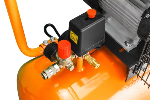 Neo Tools Kompresszor 100L, olajkenésű, 280L/perc, 10 bar