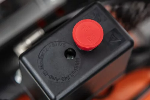 Neo Tools Kompresszor, olajkenésű 230V 100L