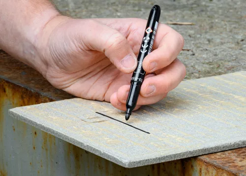 Neo Tools Jelölőfilc, vízálló olajalapú festékkel, fekete, normál hegyű