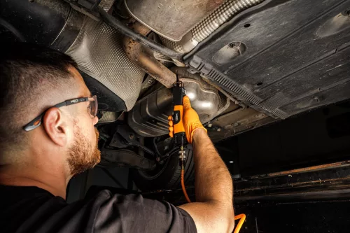 Neo Tools Pneumatikus orrfűrész tartozékokkal