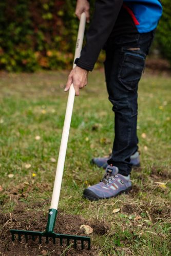 Verto Gereblye, 12 fogú, fa nyéllel