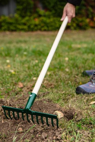 Verto Gereblye, 12 fogú, fa nyéllel