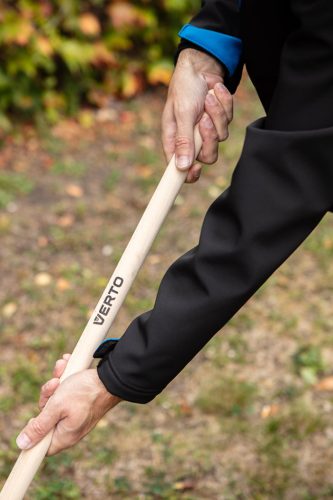 Verto Gereblye, 18 fogú, fa nyéllel