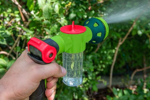 Verto Öntözőpisztoly, permetező tartályos, állítható szórófejjel