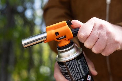 Neo Tools Gázforrasztó, gázégő fej, csavaros, 227g-os eldobható palackokhoz, piezo, gázszabályzó szelep, 360 fok