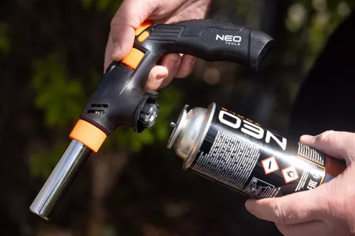 Neo Tools Gázforrasztó, gázégő fej, réz,  277 g-os patronokhoz (EN 417 típus), pisztolymarkolat, piezo, gázszabályzó szelep, 360 fok