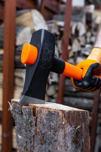 Neo Tools Fejsze 2500g hasító üvegszálas