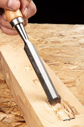 Neo Tools Favéső 18mm, CRV, fa nyéllel