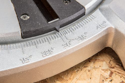 Verto Gérvágógép 1500W, lézer irányzékkal, fűrészlap 210mm