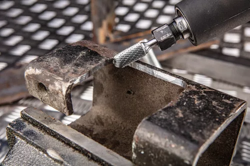 Graphite turbómaró keményfém hengeres, élletöréssel 10x20x6 C típus